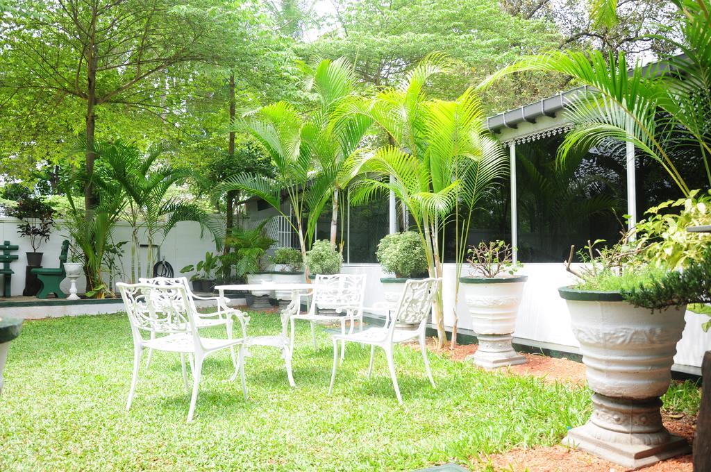 Levi'S Tourist - Anuradhapura Exterior foto