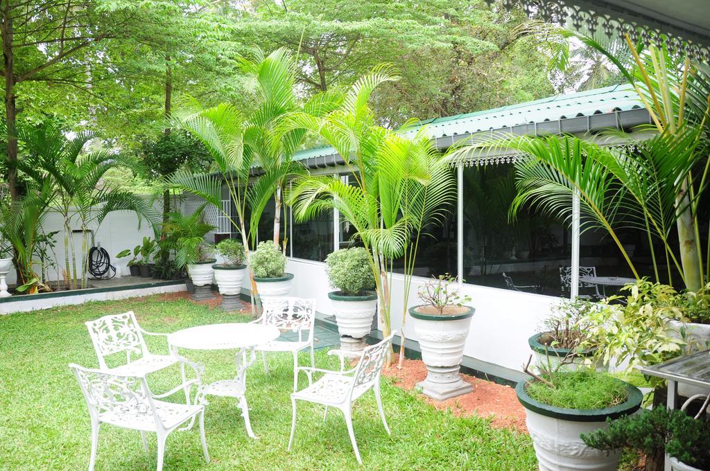 Levi'S Tourist - Anuradhapura Exterior foto