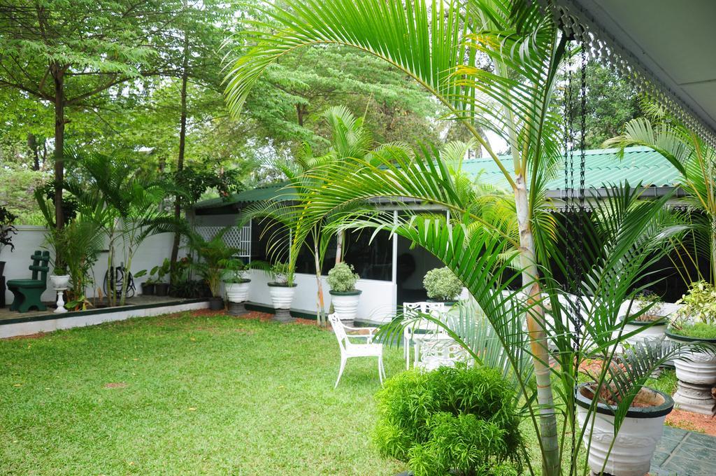 Levi'S Tourist - Anuradhapura Exterior foto